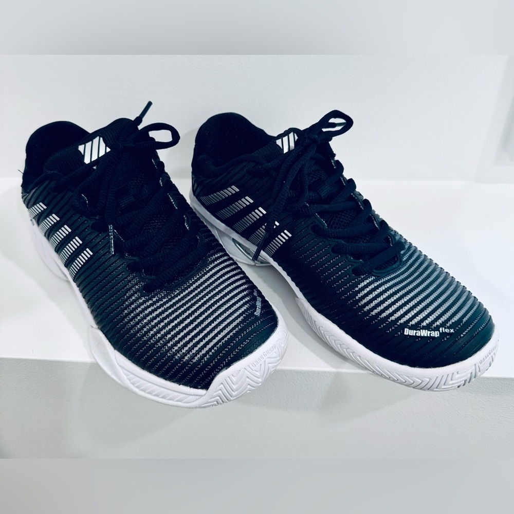 K-Swiss Hypercourt 2 Tennis / Pickleball Sneaker